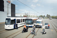 Alle Sharing-Angebote auf einen Blick mit Bus und StadtBahn. Alle Sharing-Angebote auf einen Blick mit Bus und StadtBahn.