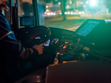Unterwegs mit dem NachtBus Unterwegs mit dem NachtBus | Foto: Patrick Pollmeier