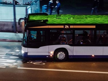 Dachbegrünung auf 4 Bussen ab Mai 2019 Dachbegrünung auf 4 Bussen ab Mai 2019