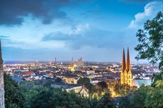 Bielefeld Panorma Das Bild zeigt das Bielefeld von der Sparrenburg aus.