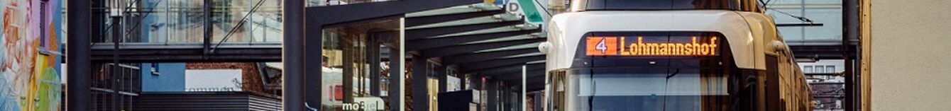 Vamos-Bahn an der Haltestelle Dürkopp Tor 6