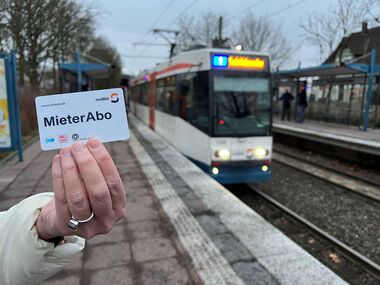 Mit dem MieterAbo können Neumieter von BGW und Freie Scholle für 12,50 Euro in allen Bus, Nachtbus, StadtBahn und Nahverkehrszügen in Bielefeld fahren.