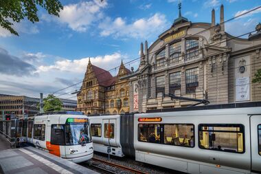 Fahrgastzählung 2025/26: Erstes Erhebungsintervall startet am 27. Oktober 2025 StadtBahn an der Haltestelle Rathaus